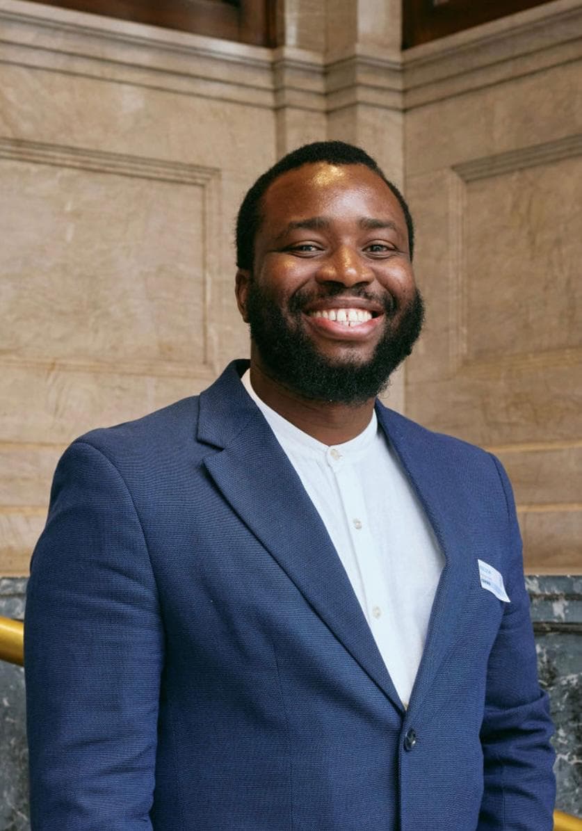 Dr. Benyameen Keelson